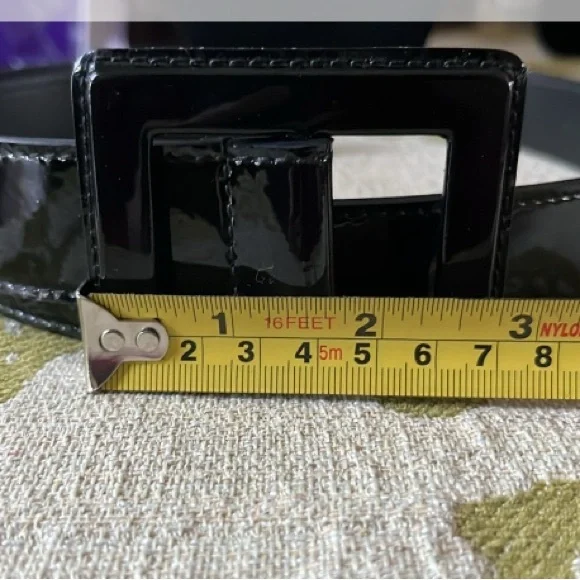 Valentino Garavani Patent Leather Belt 36in display picture 2
